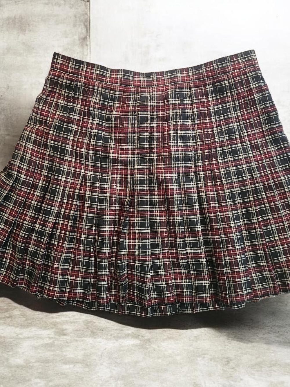 Plaid Pleated Mini Skirt - Red Black